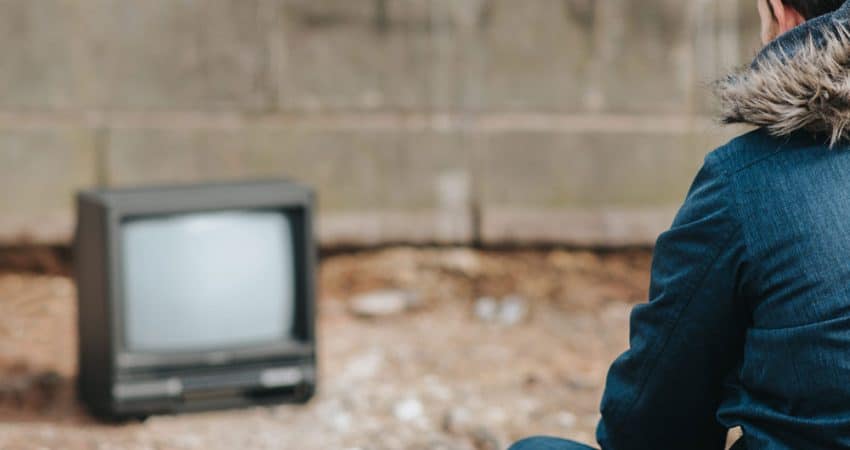 pourquoi-faut-il-éviter-de-s'attarder-dans-une-relation-virtuelle